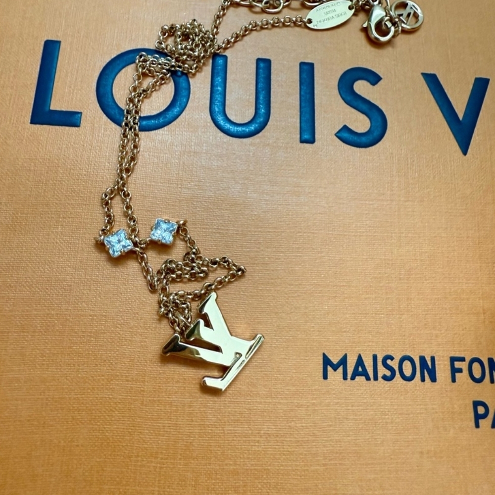 Louis Vuitton  Lady Double Chain Necklace - Picture 3 of 7